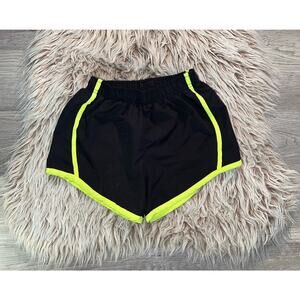 Hind kids running short with lining